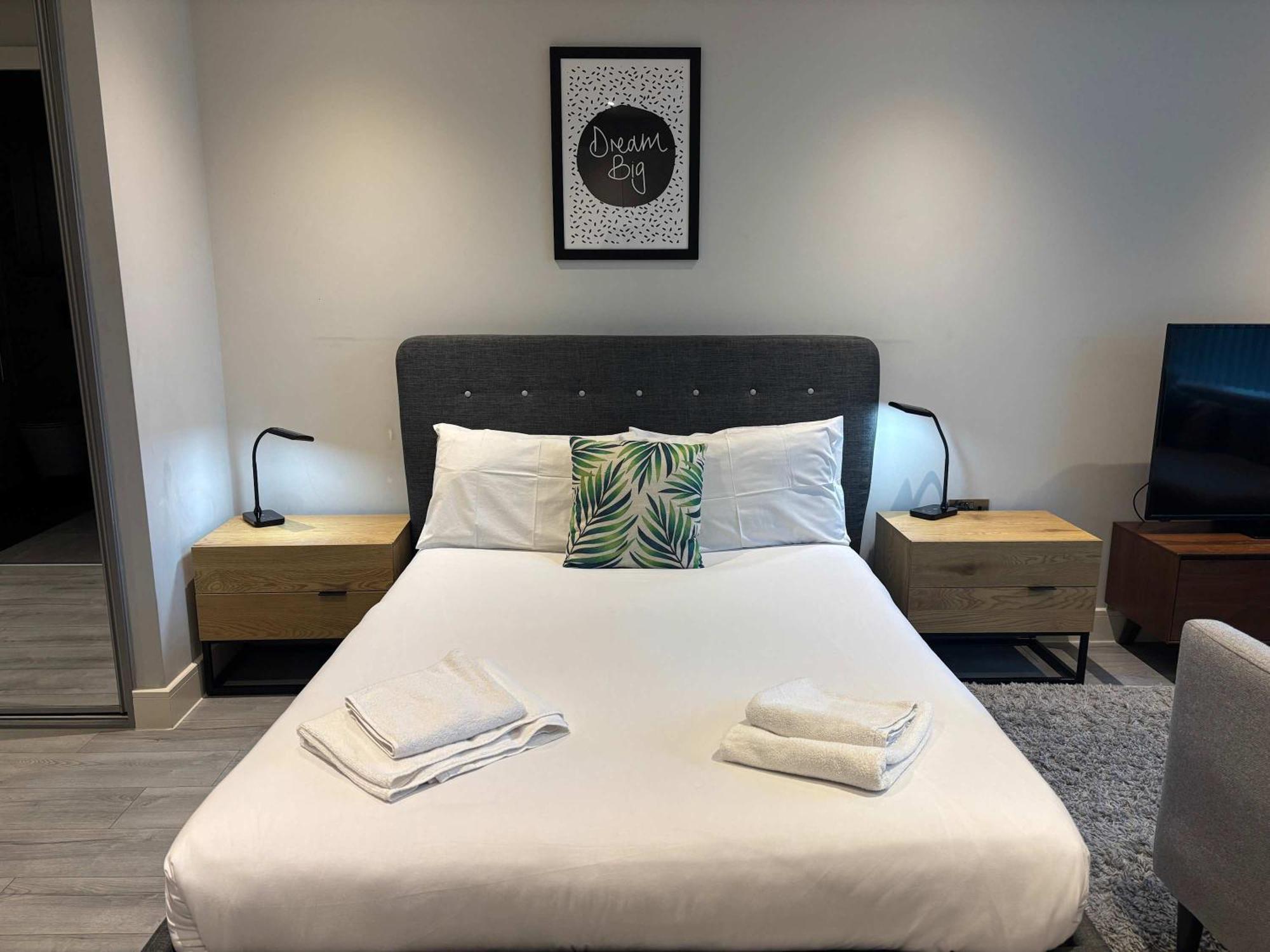 Modern Studio In Bracknell With Free Parking Luaran gambar